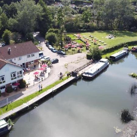 The Riverside Inn Saltford Esterno foto