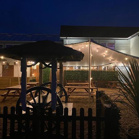 The Riverside Inn Saltford Esterno foto