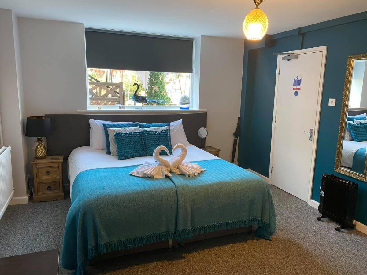 The Riverside Inn Saltford Esterno foto