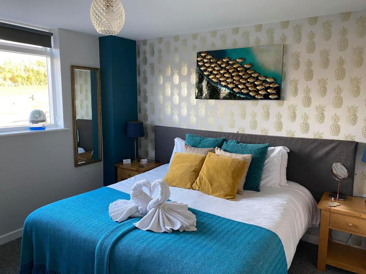The Riverside Inn Saltford Esterno foto