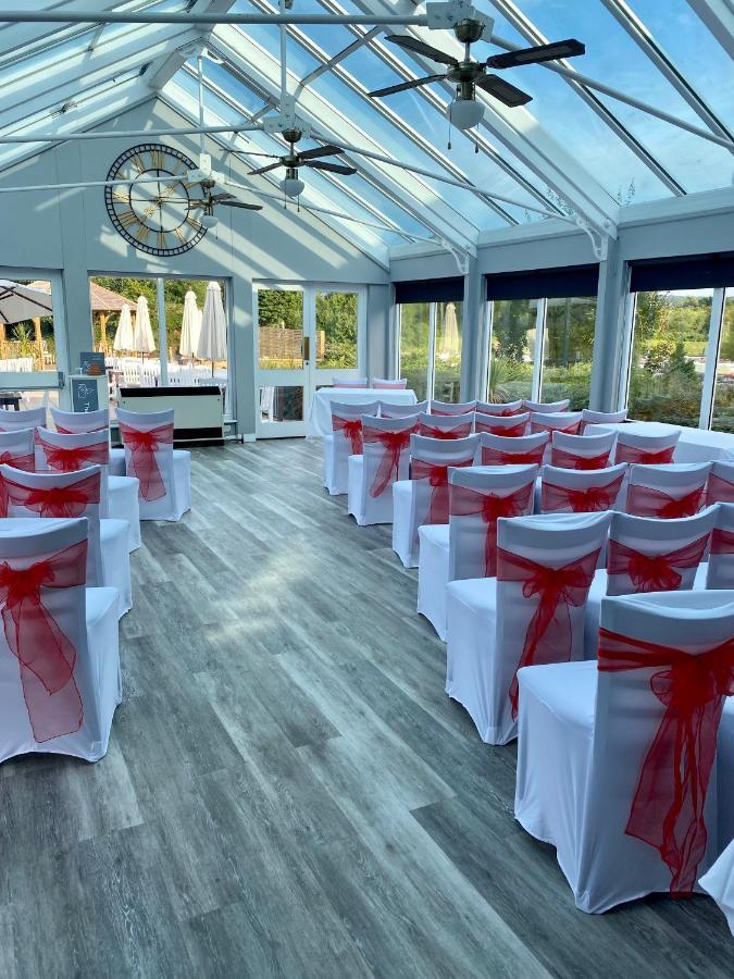 The Riverside Inn Saltford Esterno foto