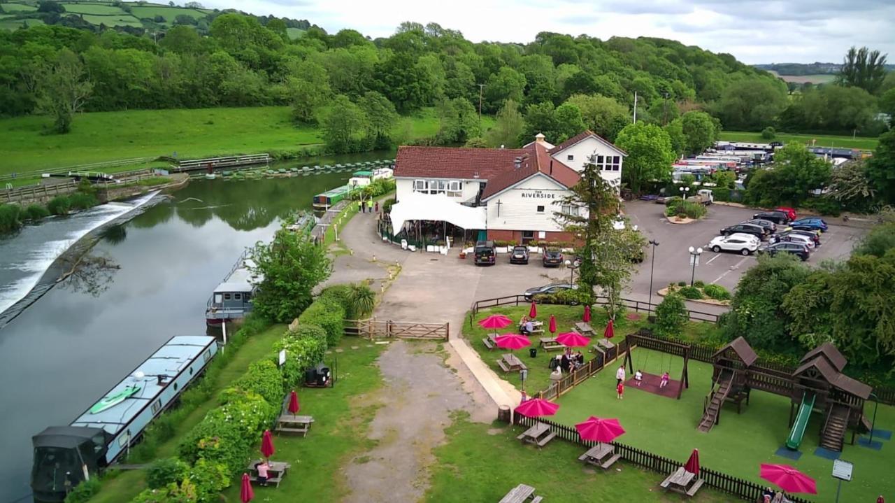 The Riverside Inn Saltford Esterno foto