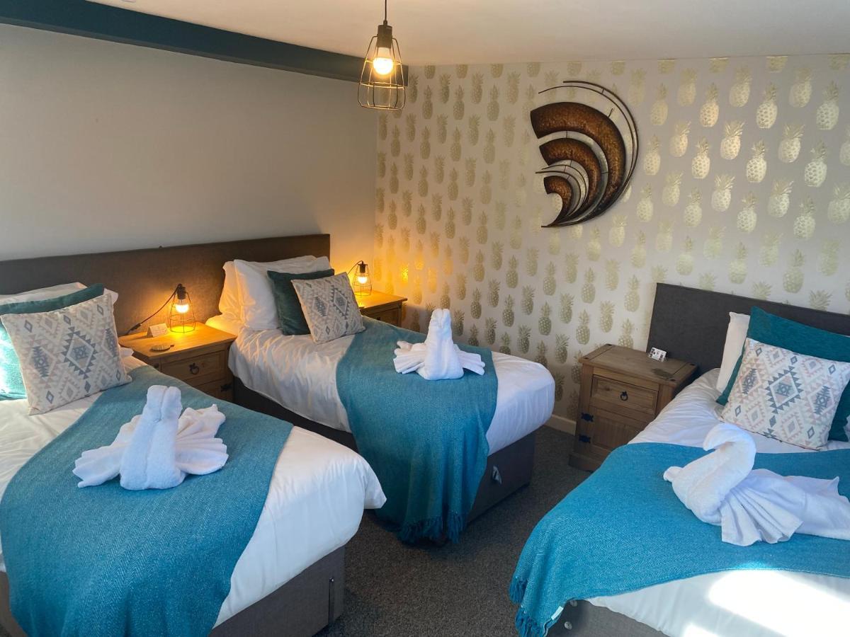 The Riverside Inn Saltford Esterno foto