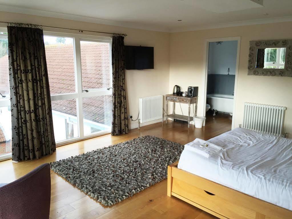 The Riverside Inn Saltford Esterno foto