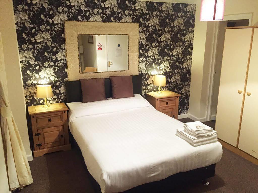The Riverside Inn Saltford Esterno foto