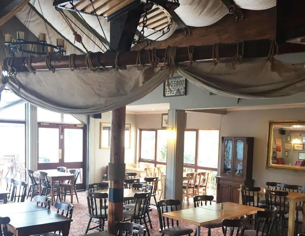 The Riverside Inn Saltford Esterno foto